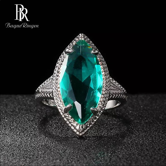 Jewelry - New Silver 925 Green Big Stone ring